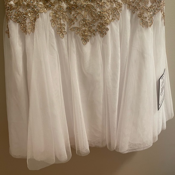 PROM DRESS never been worn brand new - Picture 3 of 9